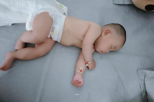 武义县几个月宝宝会抬头